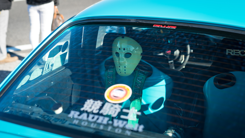 Illustration for article titled This Wild New Year's Day Supercar Meet Is How Japan Rings In 2018